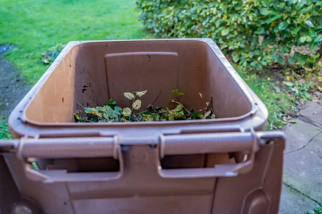garden green waste wheelie bin