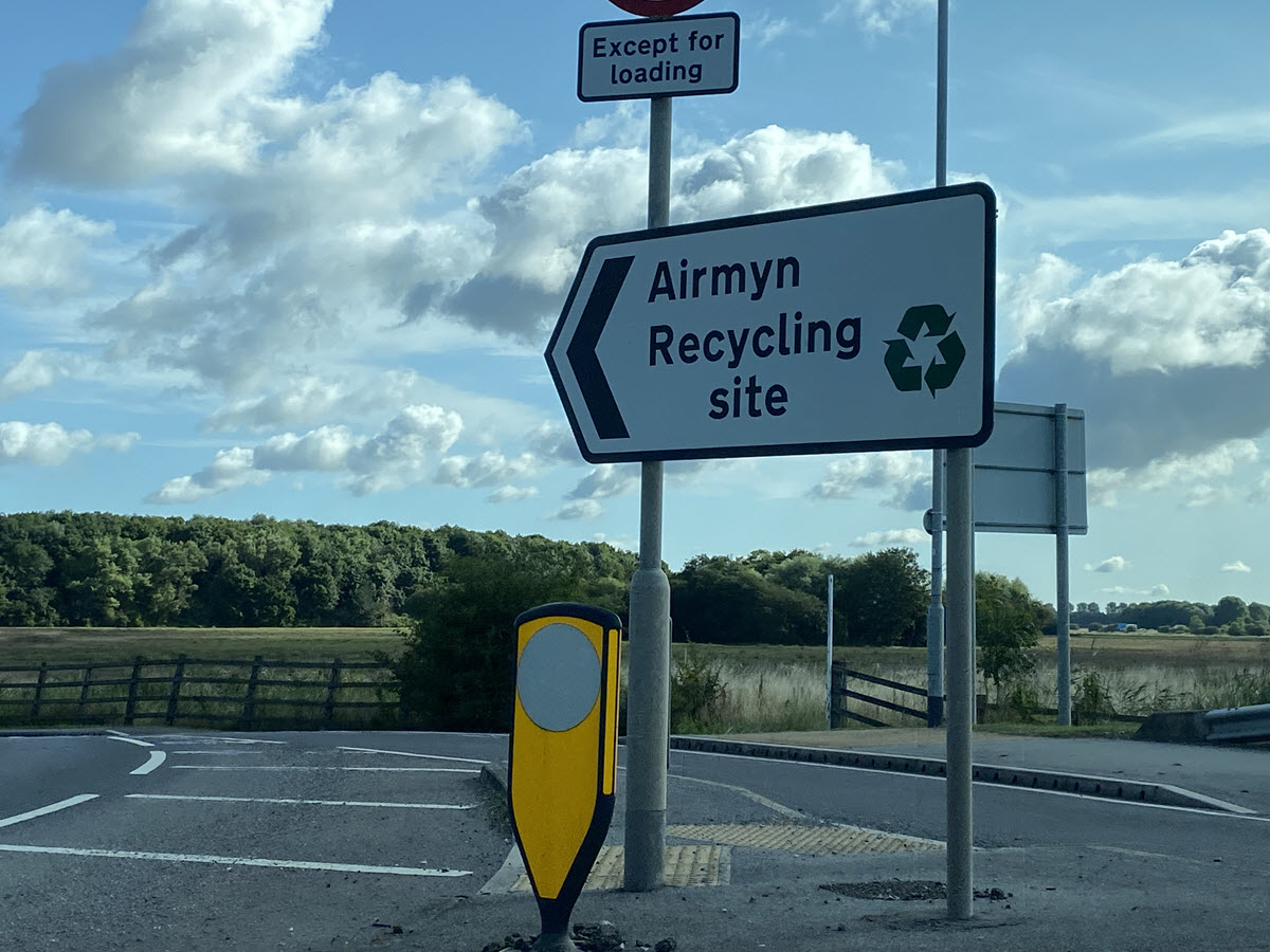 airmyn recycling site road sign